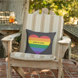 Benutzerdefinierter Text "Liebe ist Liebe" Kissen