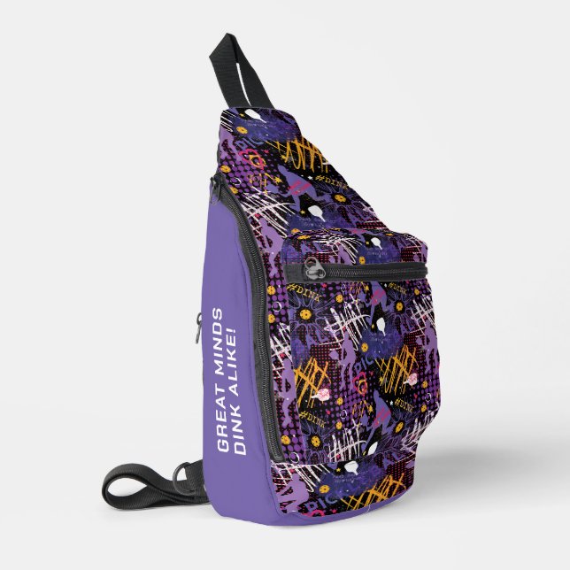 Benutzerdefinierter Text Lila + gelbes Pickleball Crossbody Bag (Linke Seite)