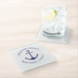 Benutzerdefinierter Willkommensanker an Bord blau Glasuntersetzer<br><div class="desc">Name oder Familienname des eigenen Schiffes, Willkommensgarten, weißer weißer Untersetzer der nautischen Marine. Passen Sie Text nautic Segeltext, Kapitän Name, Bootsname, Familienname etc. ideal für Segler, Boote, Segeln und Boot Happy Sailing!</div>