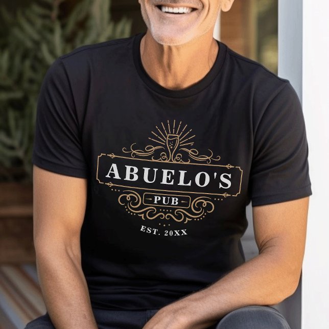 Benutzerdefiniertes Abuelo's Pub Zuhause Bar Year  T-Shirt (Von Creator hochgeladen)