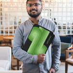 Benutzerdefiniertes Bright Light Lime Green Black  Laptopschutzhülle<br><div class="desc">Wenn Sie nach einem Laptop-Ärmel suchen, der Ihren Laptop schützt und Ihren Stil abbildet, können Sie gewollt sein, diesen anpassbaren Laptop-Ärmel auszuprobieren. Dieser Ärmel zeichnet sich durch eine schöne zeitgenössische helle und leichte sommerlich limiengrüne geometrische Kreise und Linien Muster auf einem schwarzen Hintergrund aus. Das Design wird durch die moderne...</div>