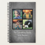 Benutzerdefiniertes Foto Collage Chalkboard Planer<br><div class="desc">Moderne Kollektion von Foto für die ganze Familie, auf Chalkboard-Hintergrund, Planer.
Sie können es personalisieren und Ihre eigenen Fotos an der Vorderseite und Ihren eigenen Text hinzufügen.</div>