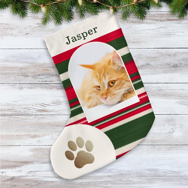 Benutzerdefiniertes Foto der Katze und Name Roter  Kleiner Weihnachtsstrumpf (A festive Christmas stocking for your pet cat, with red and green stripes and custom name)
