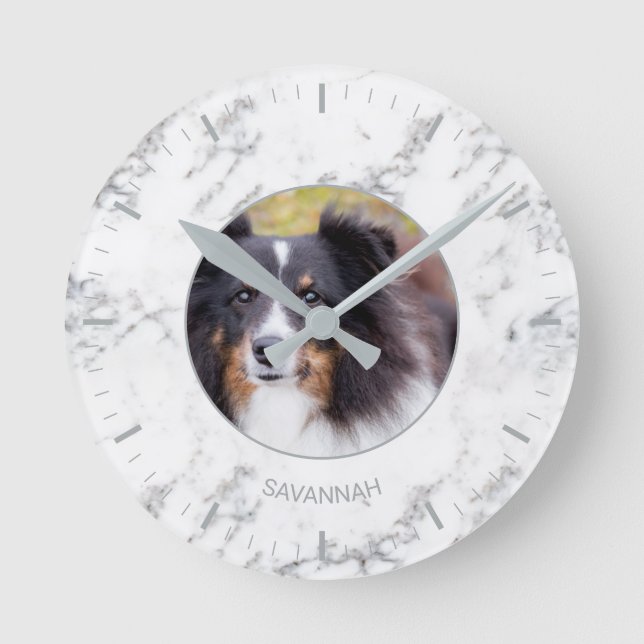 Benutzerdefiniertes Foto für Haustiere und Name -  Runde Wanduhr (Vorderseite)