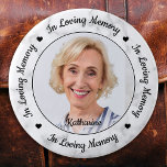 Benutzerdefiniertes Foto-Marmor in einem Memorial Button<br><div class="desc">Ehre deinen Lieben mit einem speziellen Foto-Gedenkknopf für Beerdigung. Diese einzigartige Gedenktafel ist das perfekte Geschenk für sich selbst, Familie oder Freunde, um Ihre Liebsten zu ehren. Wir hoffen, dass Ihr Gedenkknopf Ihnen Frieden, Freude und glückliche Erinnerungen bringt. Zitat "In Loving Memory". Anpassen mit beliebigem Foto und Name. Ideal für...</div>