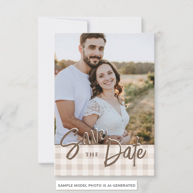 Benutzerdefiniertes Foto mit beigem Gingham Save-t Save The Date (Von Creator hochgeladen)