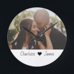 Benutzerdefiniertes Foto und Personalisierter Text Runde Wanduhr<br><div class="desc">Maßgeschneiderte Personalisierte Foto- und Textwanduhr von Ricaso - fügen Sie Ihre eigene Fotografie,  Kunst und Text zu dieser anpassbaren Acryluhr hinzu</div>