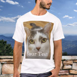 Benutzerdefiniertes Foto und Personalisierter Text T-Shirt<br><div class="desc">Laden Sie Ihr Foto hoch, fügen Sie einen Namen oder Text hinzu und erstellen Sie ganz einfach Ihren personalisierten Foto-T - Shirt. Klicken Sie auf AKTIVIEREN, um die Textfarbe zu ändern. Sie können dieses Design auf anderen Zazzle-Produkten übertragen und an die meisten Zazzle-Produkte anpassen. Sie können auch auf ANDERE KLICKEN,...</div>