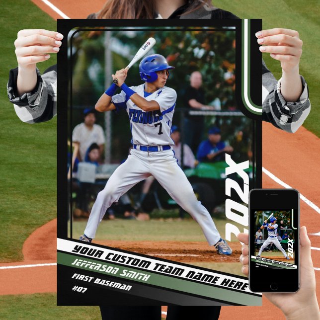 Benutzerdefiniertes Geschenk für Baseball-Spieler  Poster (Baseball Player Poster in Black with Custom Team Name and White Green Stripes)