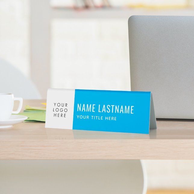 Benutzerdefiniertes Logo Sky Blauer Minimalistisch Tischaufsteller (Von Creator hochgeladen)