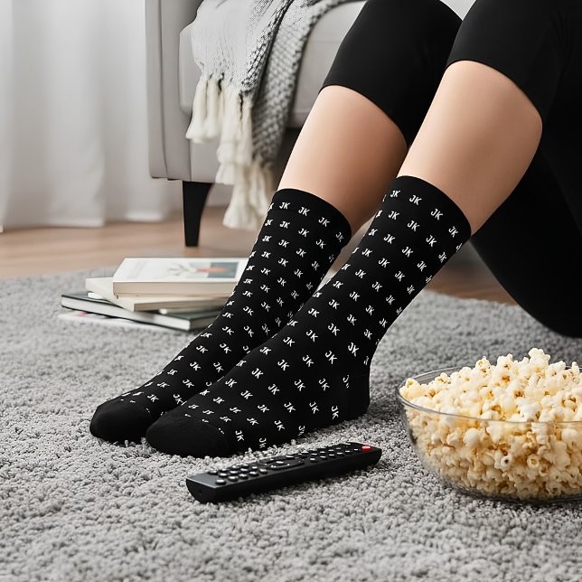 Benutzerdefiniertes Monogramm Benutzerdefinierte F Socken (Von Creator hochgeladen)