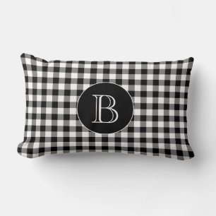 Benutzerdefiniertes Monogramm für schwarzes Gingha Lendenkissen