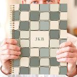 Benutzerdefiniertes Monogramm mit blauem Beige-Prü Planer<br><div class="desc">Bleibe mit diesem stilvollen und funktionalen Planer mit einem einzigartigen karierten Muster in Blau- und Beige-Tönen. Ideal für Studierende, Profis oder alle, die eine Touch modernen Designs Lieben. Personalisieren Sie es mit Ihrem Monogramm, um es wirklich zu Ihrem eigenen zu machen. Dieser Planer bietet genügend Platz für Notizen, Termine und...</div>