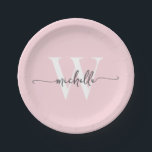 Benutzerdefiniertes Monogramm-Namensskript für das Pappteller<br><div class="desc">Girly Modern Simple Elegant Blush Pink Monogram Initial Name Signature Script Custom Personalisiert Paper Teller. Dieses Design mit Ihrem Vornamen in einem hübschen handgeschriebenen Stil Swash Schwanz Schriftart Typografie (oder Kalligrafie) mit Monogramm initial in Schwarz-Weiß auf rot Rosa. Diese sind einfach zu anpassen. Ideal für die Hauswärmung, auch für Geburtstag,...</div>