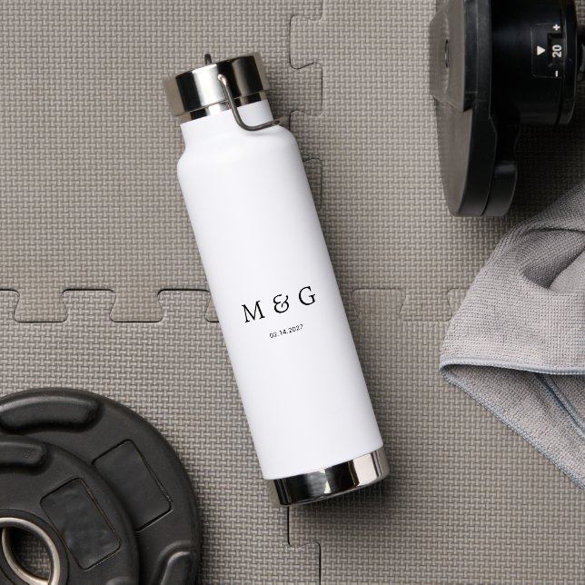 Benutzerdefiniertes Monogramm und Datumssymbol der Trinkflasche (Fitnesstudio (gedreht))