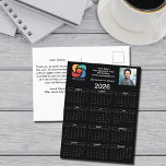 Benutzerdefiniertes schwarzes 2026 Firmenkalender- Postkarte<br><div class="desc">Diese schwarz-weiße Visitenkarte wird nach Ihren Wünschen mit Ihrem beruflichen Firmennamen und den Kontaktdaten Ihres Büros erstellt. Diese eleganten vertikalen Kalenderpostkarten zeigen auf der einen Seite das Logo und auf der anderen das personalisierte berufliche Foto. Gegenwartiges Marketing für ein Unternehmen im Jahr 2026.</div>