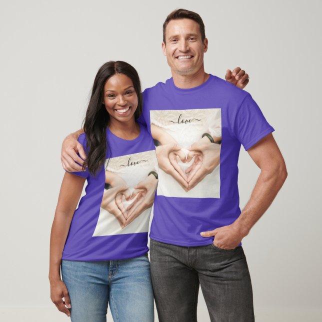 Benutzerdefiniertes T - Shirt-Geschenk mit Liebe T-Shirt (Unisex)
