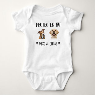 Benutzerdefiniertes Von Hund Geschützt T-Shirt, Vo Baby Strampler