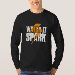 Beobachten Sie, wie der Strom abgeht T-Shirt