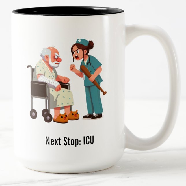Berechtigte ältere Patienten treffen auf Bat-Wield Zweifarbige Tasse (Von Creator hochgeladen)