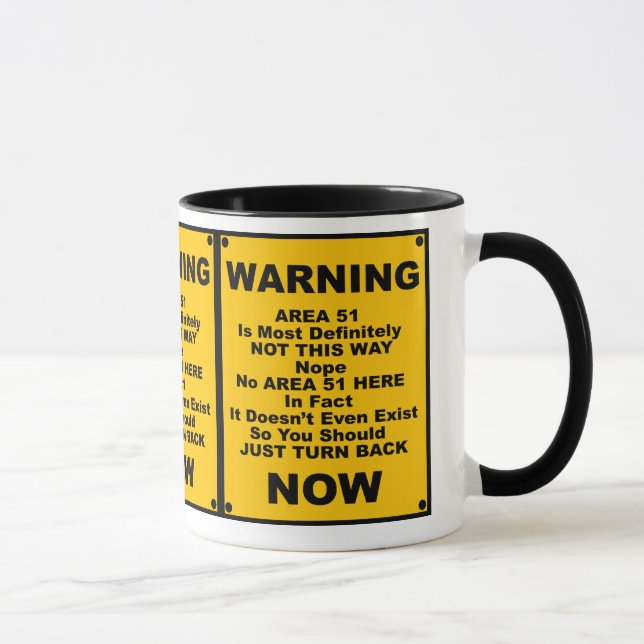 Bereich 51 ~ Parodie-Warnzeichen Tasse (Rechts)