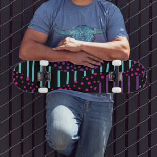 Bereiche und Streifen 2 - Rosa, Lila, Blau und Sch Skateboard