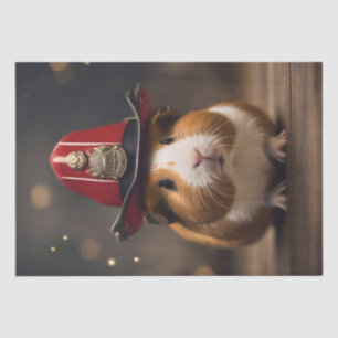 Bereit: Guinea Pig in einem Fireman-Hut, Seidenpapier