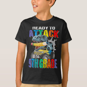 Bereit zum Angriff auf Monster der 9. Klasse Truck T-Shirt