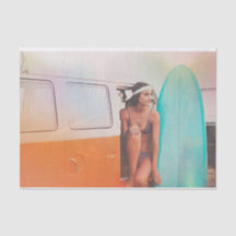 Bereit zum Surfen im Retro-Design der weiblichen S