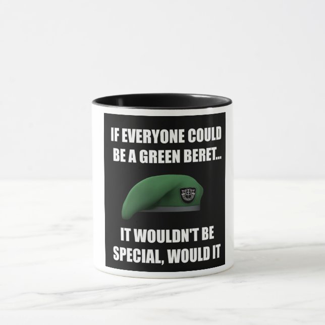 béret vert Mug (Centre)