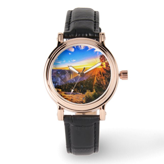 Berg mit Sonnenaufgang Foto Armbanduhr (Vorderseite)