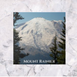 Berg Rainier Cascade Berggipfel Fliese<br><div class="desc">Keramik Kachel mit einem landschaftlichen Foto Bild von schneebedeckten Berg Rainier, der höchste Kaskadenberg im Pazifik Nordwesten. Wählen Sie Ihre Kachelgröße aus. Eine tolle Küche trivet!</div>