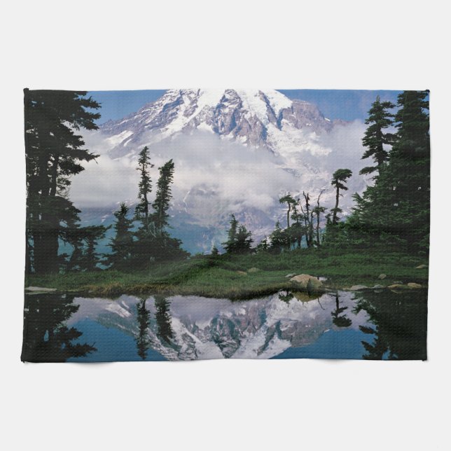 Berg Rainier in einer Bergbahn Handtuch (Horizontal)