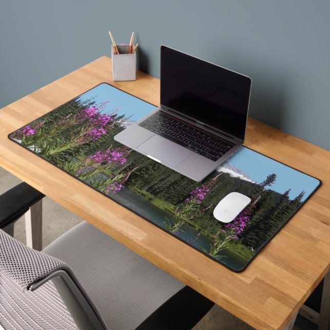 Berg Rainier und Wildblumen Landschaftliche Landsc Schreibtischunterlage (Büro 2)