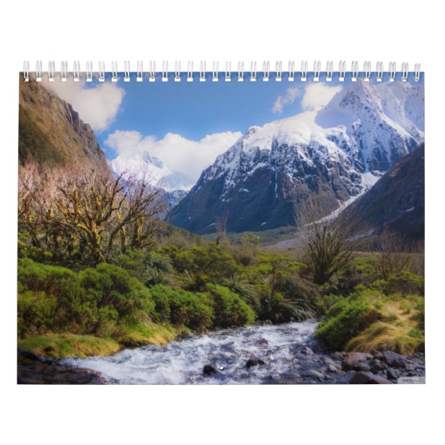 Berg strömt den Kalender des Natur-Liebhabers (Titelbild)