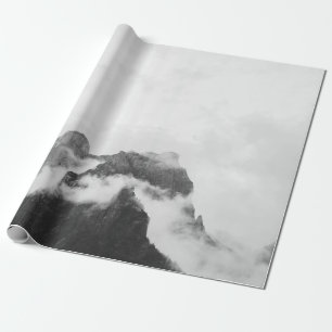 BERG UNTER WEISSER SCHLIESSUNG WÄHREND DES TAGES GESCHENKPAPIER