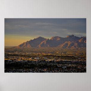 Berge an der Dämmerung Poster