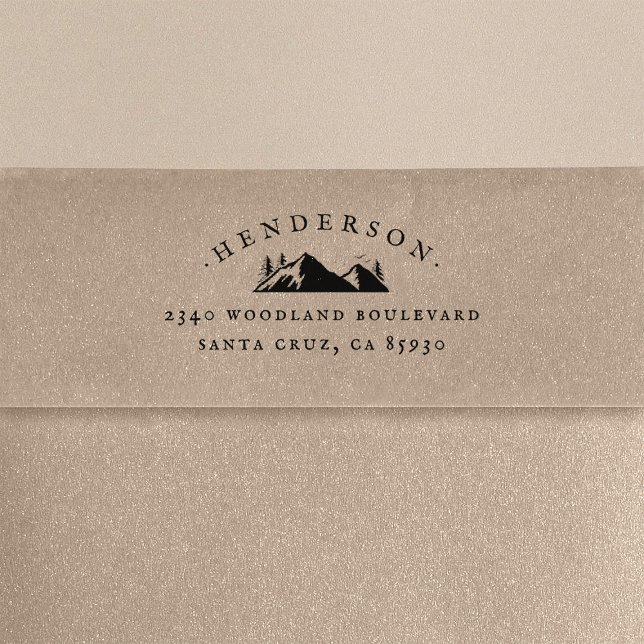 Berge & Bäume Rustikale Familienname Rücksendeadre Gummistempel (Von Creator hochgeladen)