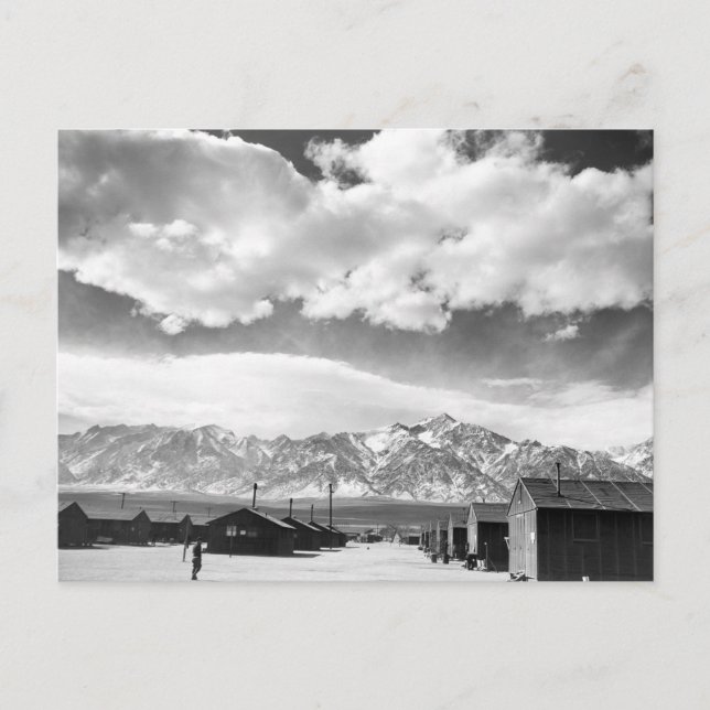 Berge in Manzanar, 1943 Postkarte (Vorderseite)