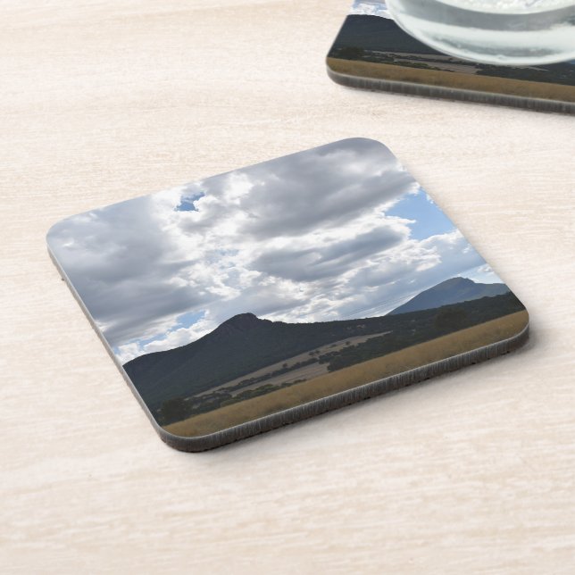 Berge Sturgeon und Abrupt unter dramatischen Wolke Getränkeuntersetzer (Linke Seite)