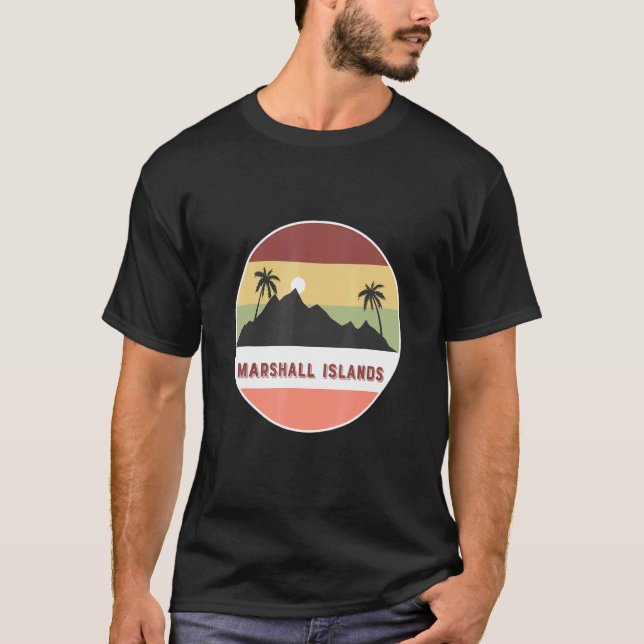Berge und Palmen der Marshallinseln T-Shirt (Vorderseite)