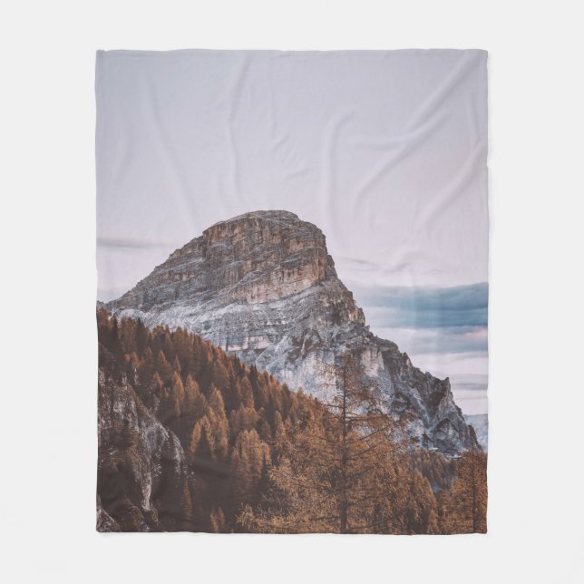 BERGE UNTER WEISSEM HIMMEL FLEECEDECKE (Vorderseite)