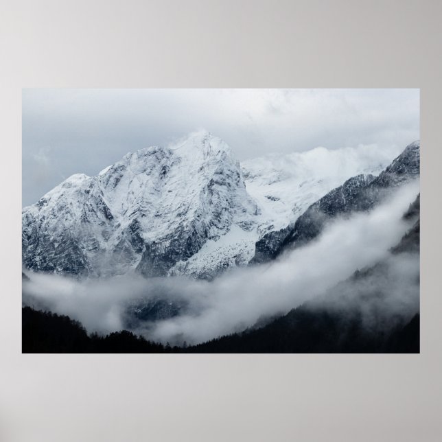 Berge, Wolken und Nebel Poster (Vorne)