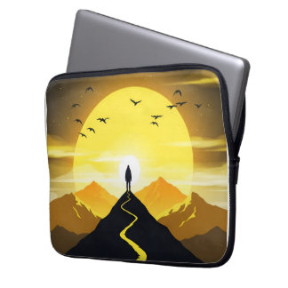 Berggipfel-Silhouette mit einem windenden Sockel Laptopschutzhülle