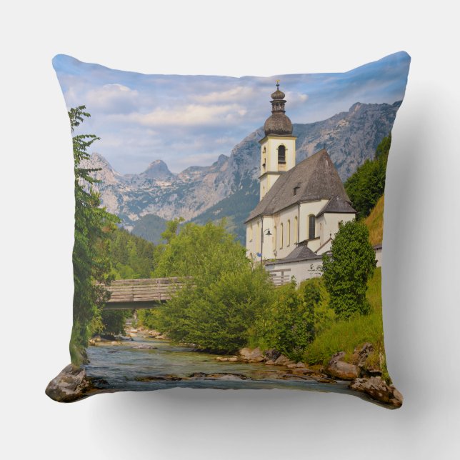 Bergkirche mit Flusslandschaft Kissen (Vorderseite)