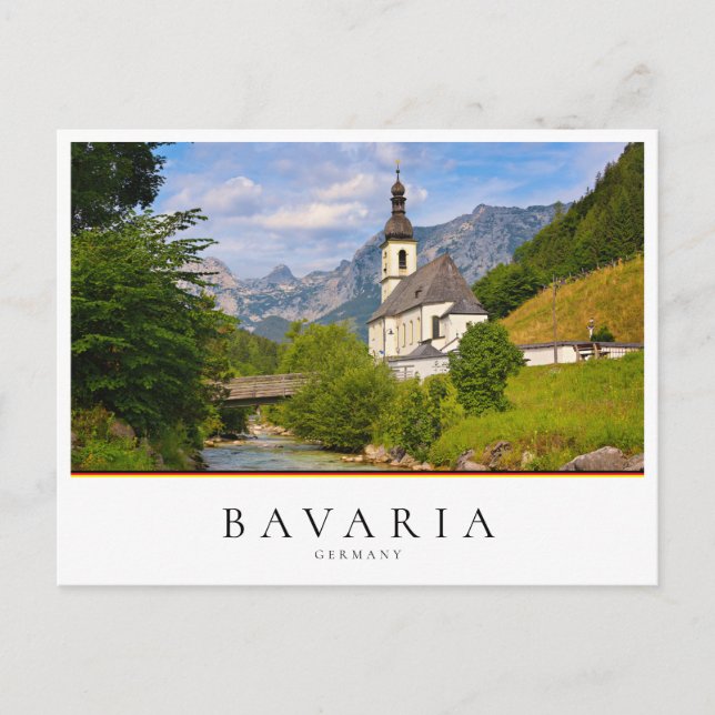 Bergkirche mit Flusslandschaft Postkarte (Vorderseite)