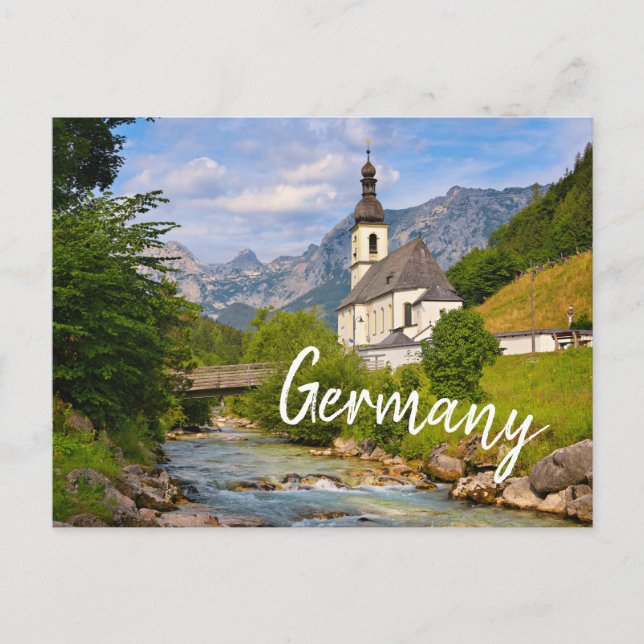 Bergkirche mit Flusslandschaft Postkarte (Vorderseite)