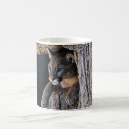 Berglauf in Höhle Kaffeetasse