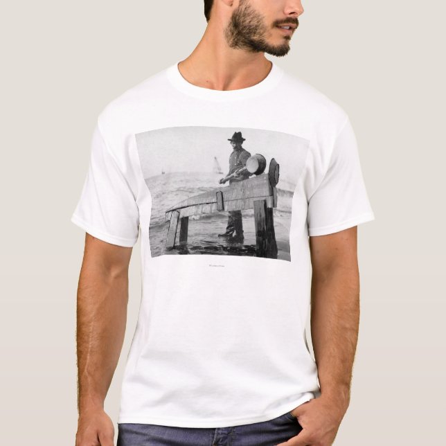 Bergmann-waschendes Gold in Alaska-Fotografie T-Shirt (Vorderseite)