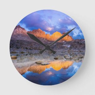 Bergreflexion, Kalifornien Runde Wanduhr